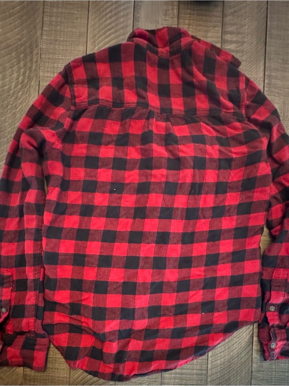 Abercrombie & Fitch Women’s Red and Black Buffalo Plaid Button-Down Shirt - Picture 5 of 5